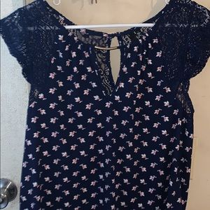 Nice blue blouse .